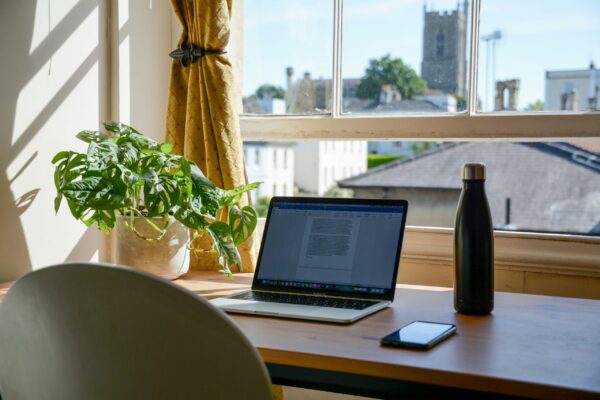 Como Criar um Ambiente de Home Office Produtivo e Confortável