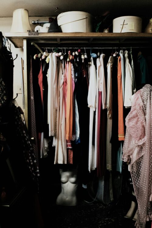 Como Organizar Muita Coisa em Pouco Espaço: Dicas Práticas