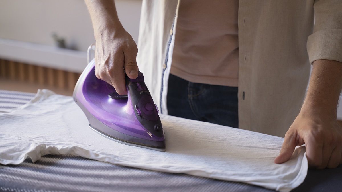 Ferro de passar roupa: veja os melhores modelos para comprar